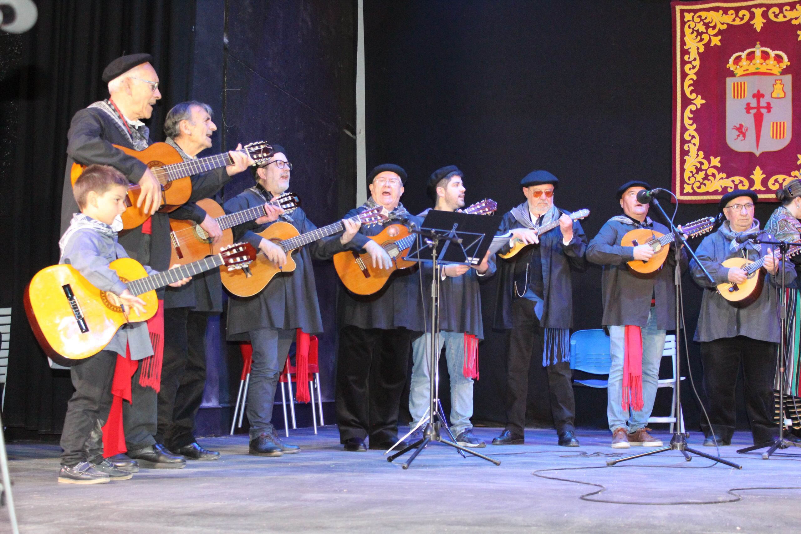  La XXVIII Muestra Comarcal de Mayos reúne a rondallas de todas las edades en La Encarnación de Infantes