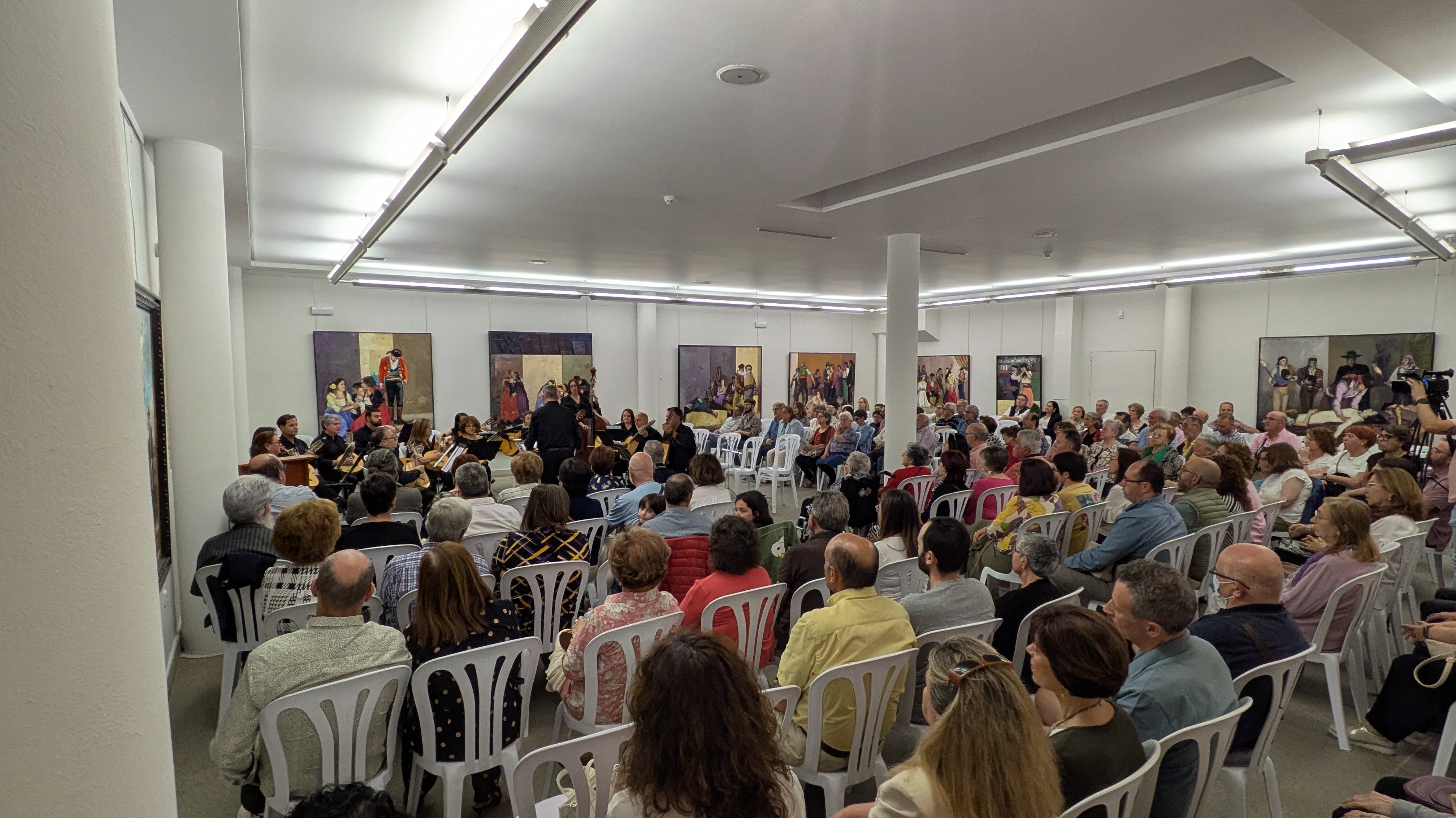  El Museo Municipal de Valdepeñas acoge un encuentro de cuerdas con sabor tradicional