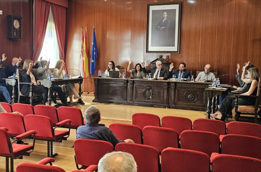  El Gobierno Municipal de Manzanares defiende su gestión en el Pleno Ordinario de mayo