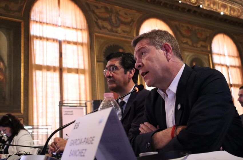  García-Page considera “esenciales” la supervivencia del “viñedo tradicional” y los “etiquetados sencillos” del vino que es “raíz de Europa”