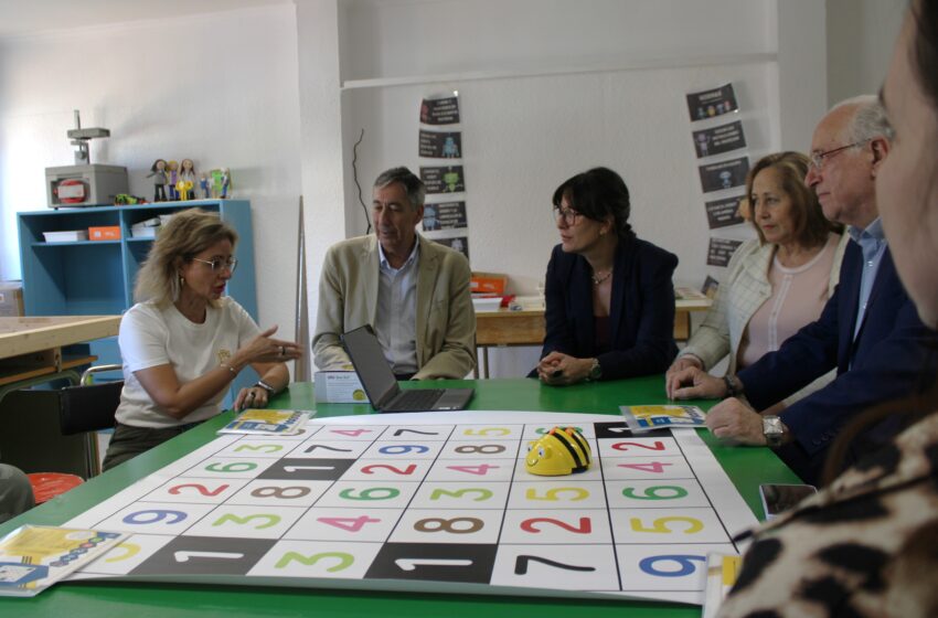  La delegada Blanca Fernández visita el CEIP ‘Santa Teresa’ en Malagón