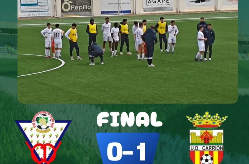  El C.D. Valdepeñas sufre otra derrota en casa con un ambiente helado