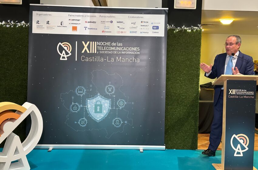  Juan Alfonso Ruiz Molina destaca la importancia de la informática en la Administración moderna