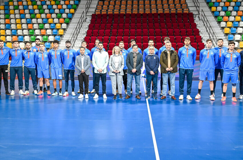  La selección española de balonmano se prepara para un amistoso contra Francia en el Quijote Arena