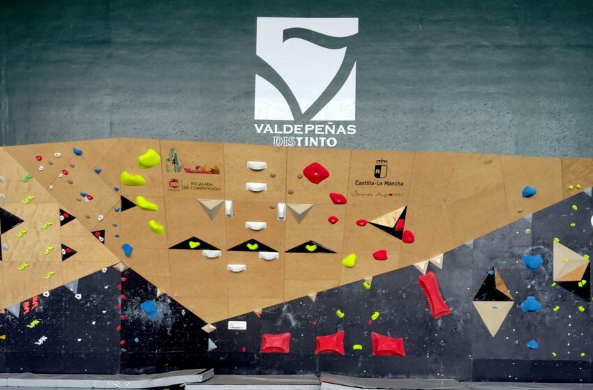 Valdepeñas impulsa la escalada con un rocódromo que aspira a ser referente regional