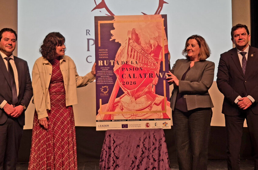  Valverde muestra el apoyo de la Diputación a la Ruta de la Pasión Calatrava en el acto de presentación del cartel celebrado en Calzada