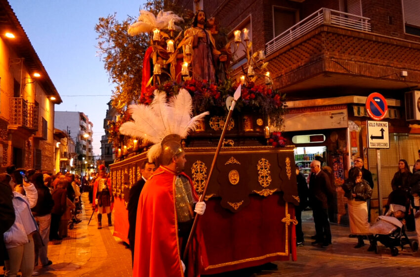  La Cofradía de Jesús Orando en el Huerto llena las calles de Valdepeñas en la noche de Jueves Santo