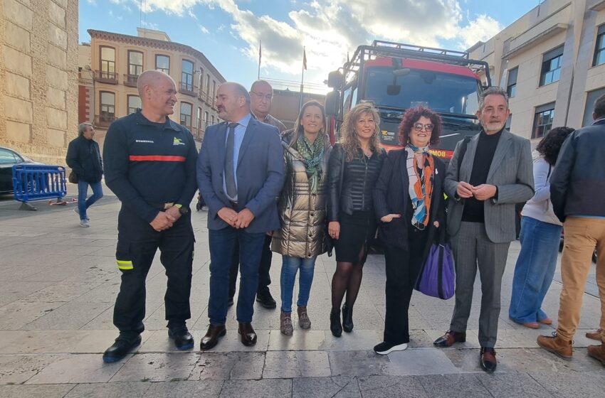  La exposición ‘Los 4 Elementos’ rinde homenaje al trabajo de los bomberos en Valdepeñas