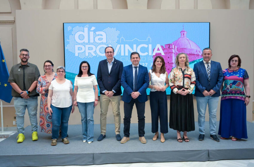  Valverde reivindica el orgullo de pertenencia a nuestra tierra en el anuncio de las distinciones y la presentación de los actos del Día de la Provincia