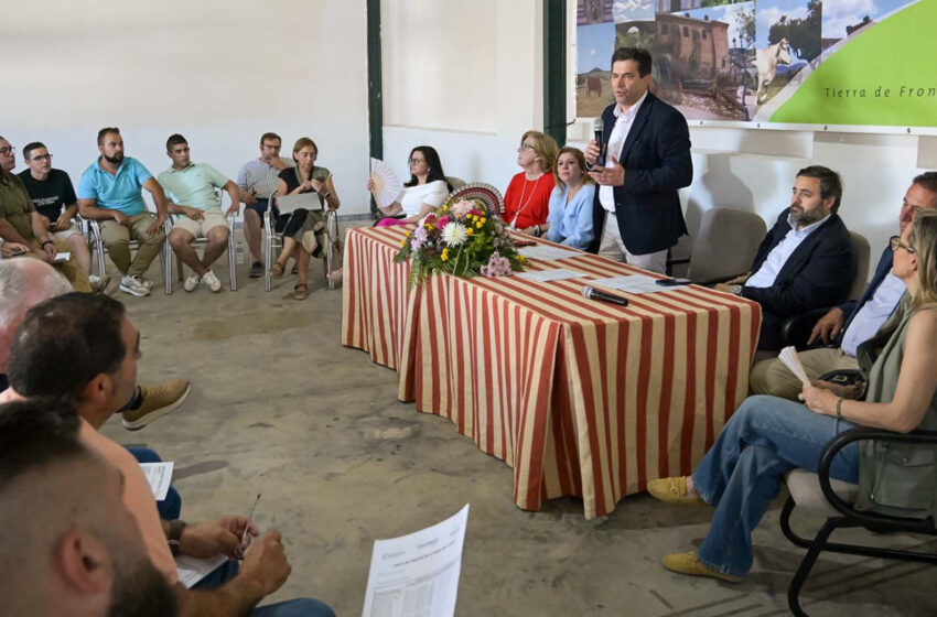  Valverde reafirma el compromiso de la Diputación con el sector agroganadero en la reunión de la Lonja del Ovino