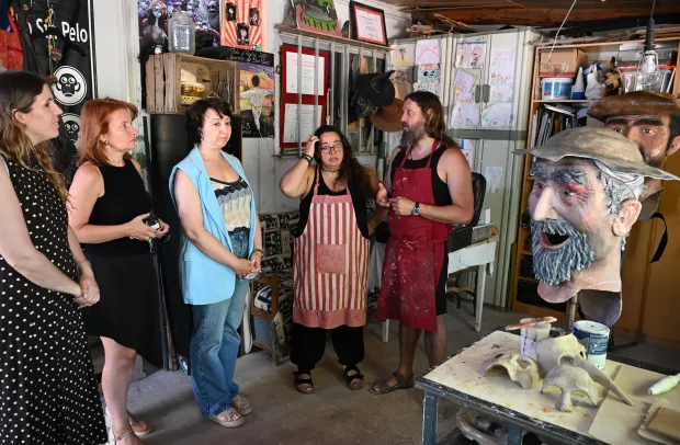  Las ayudas al relevo en oficios tradicionales han favorecido ya la incorporación de 36 personas a talleres artesanos en Castilla-La Mancha