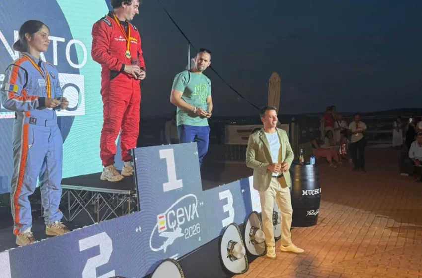  El Gobierno regional subraya su compromiso con la promoción de eventos deportivos y se enorgullece de la celebración del Campeonato de España de Vuelo Acrobático