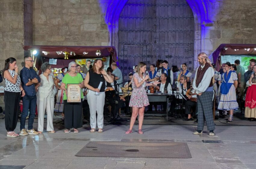  Valdepeñas acogió la XII edición de la Muestra de Folclore ‘Bailes del Candilillo’