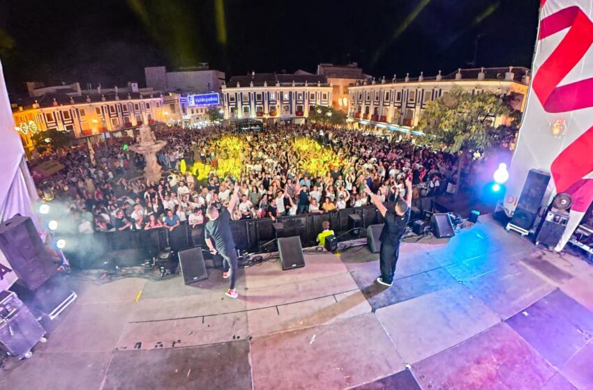  El festival ‘Un viaje a los 90’ pone el broche de oro a las Fiestas de la Vendimia y el Vino de Valdepeñas