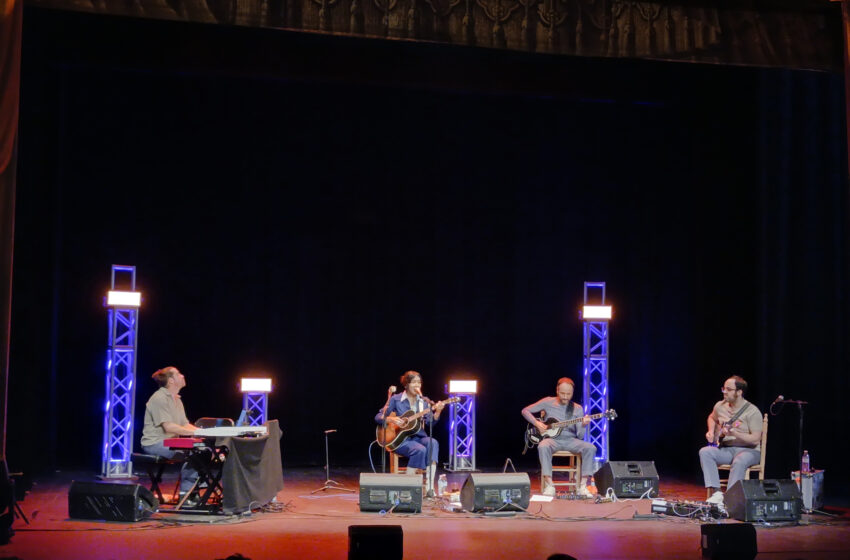  Anni B Sweet conquista Almagro con una noche de pop y psicodelia que cierra cuatro décadas de encuentro con la poesía