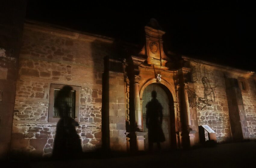  La parroquia de Santa María la Mayor conmemora ocho siglos con un videomapping espectacular